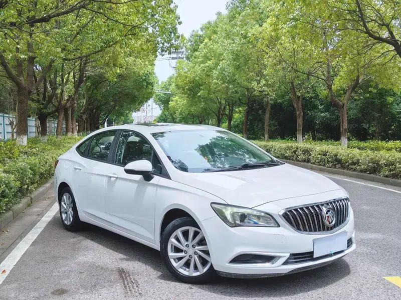 Buick Verano 2017 Sedan 15S Automatic Entry-Level — миниатюра 3