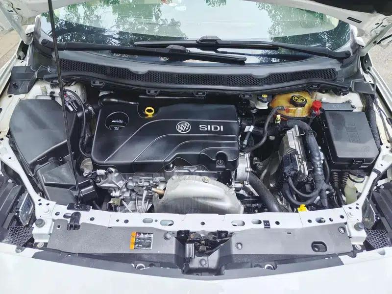 Buick Verano 2017 Sedan 15S Automatic Entry-Level — миниатюра 8