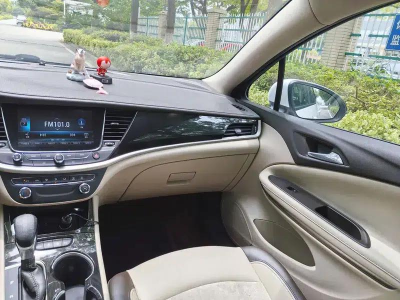 Buick Verano 2017 Sedan 15S Automatic Entry-Level — миниатюра 9