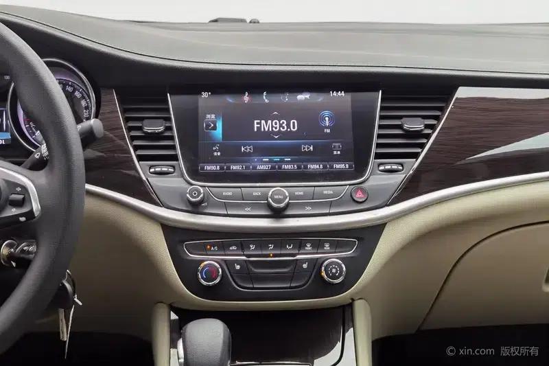 Buick Verano 2019 Sedan 15S Automatic Leading Edition — миниатюра 11