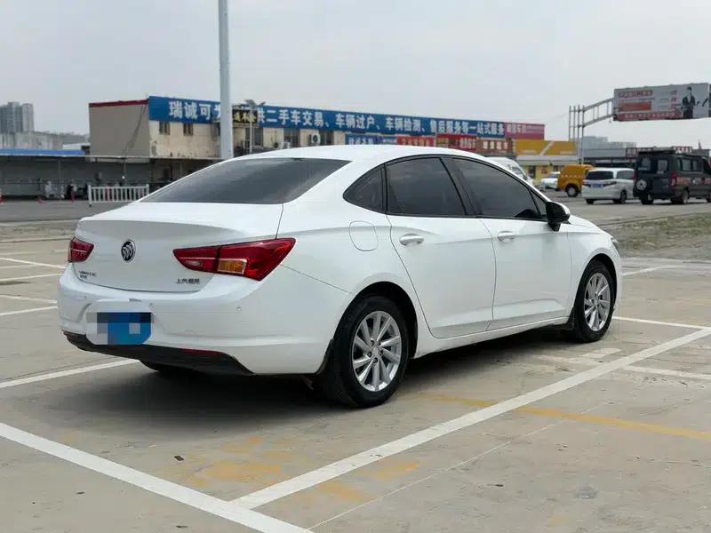 Buick Verano 2017 Sedan 15S Automatic Entry-Level — миниатюра 7