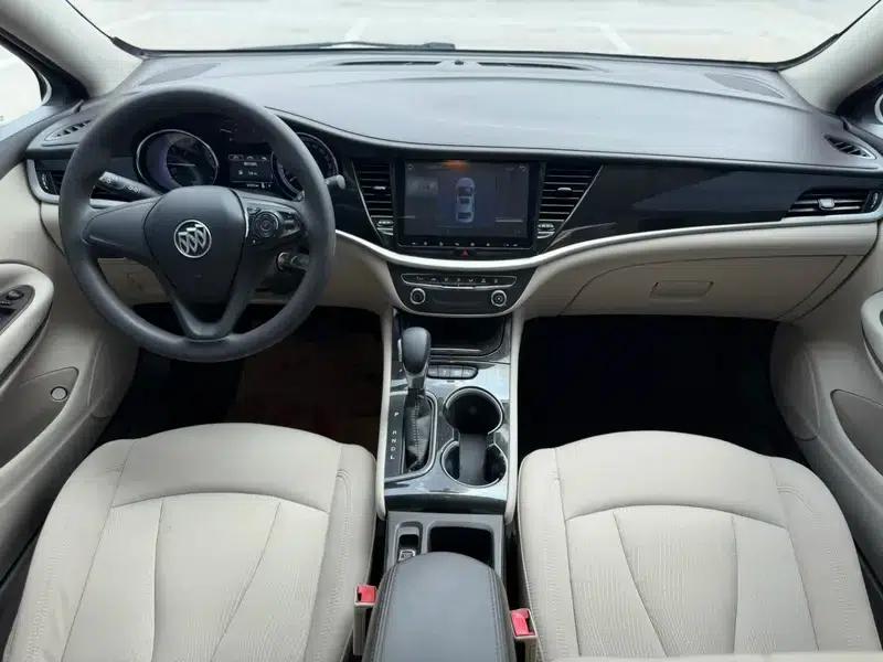 Buick Verano 2017 Sedan 15S Automatic Entry-Level — миниатюра 9