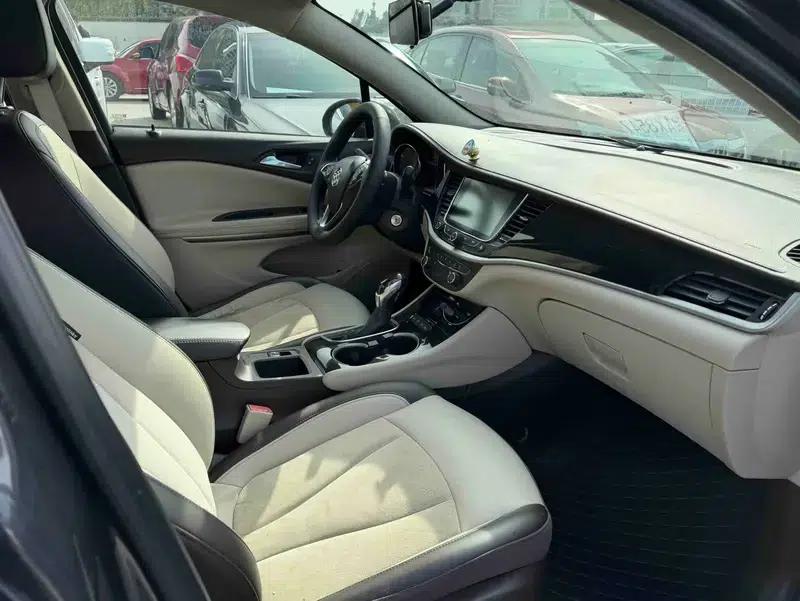 Buick Verano 2016 Hatchback 15S Automatic Leading Edition — миниатюра 10