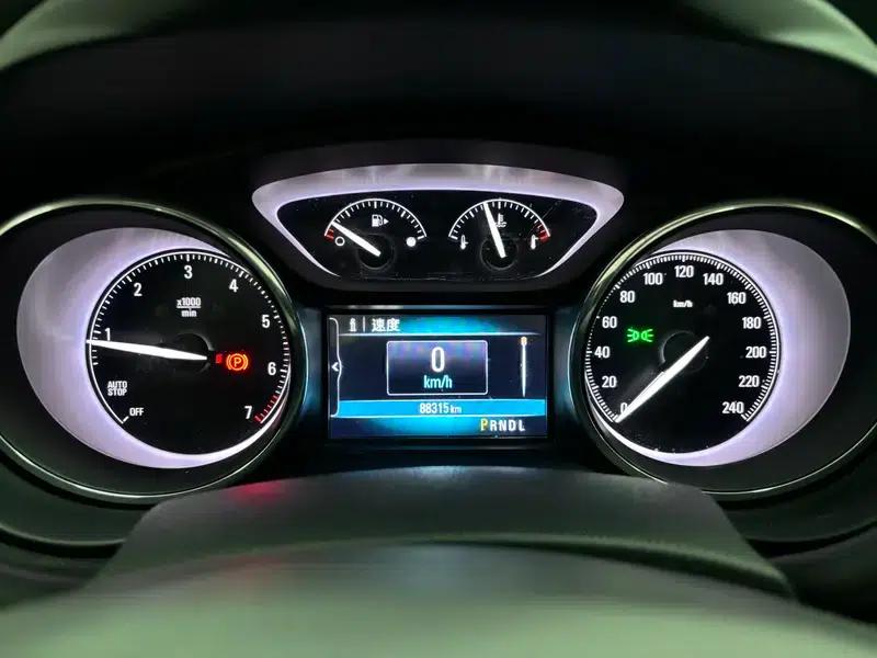 Buick Envision 2018 20T 2WD Elite — миниатюра 15