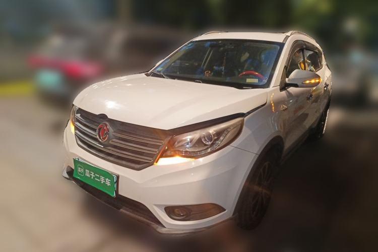 Dongfeng Fengon 580 2016 1.5T Manual Luxury Edition